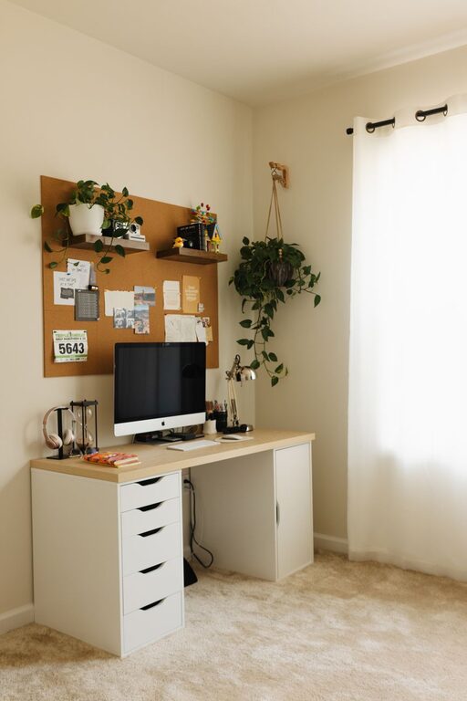 Tips for Creating a Relaxing Home Workspace Environment
